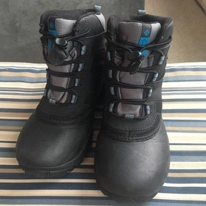 columbia omni heat Boots Boys Size 1